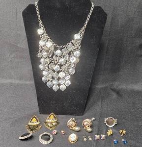 lot 57 image: Vintage Jewelry Lot including Necklace, Earrings, and Brooches - Inc Cameo Pin - displays not included