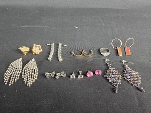lot 182 image: Collection of Assorted Vintage Earrings and Ring