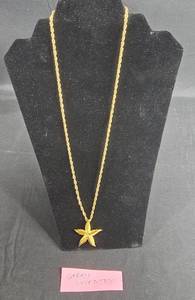 lot 208 image: Vintage Sarah Coventry Starfish Pendant Necklace - display not included