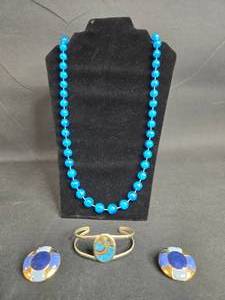 lot 115 image: Vintage Turquoise Like Bead Necklace, Enamel Bracelet, and Enamel Earrings Set - display not included
