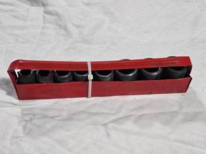 lot 22 image: Set of 8 Socket Wrenches in Red Holder