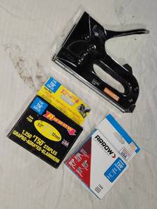 lot 43 image: FastenPro Heavy-Duty Tacking Gun