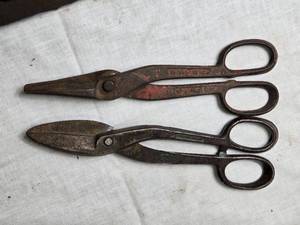 lot 69 image: Pair of Vintage Snips
