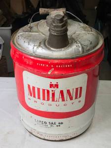 lot 78 image: Vintage 5 Gallon MIDLAND Products Oil Can