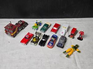 lot 135 image: Lot of Vintage Toy Cars