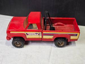 lot 150 image: Vintage Tonka Toy Truck - Red Pickup with Gold Rims