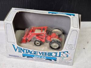 lot 161 image: Vintage Ford 8N Die-Cast Replica Tractor Model by Ertl