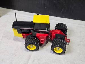 lot 163 image: Scale Model Versatile 1156 Farm Tractor