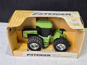 lot 164 image: Steiger 132 Scale Die Cast Metal Tractor Model Puma 1000