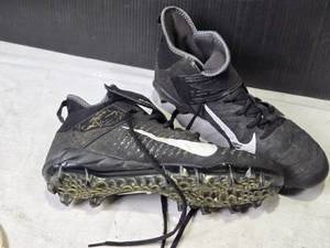 lot 221 image: Used Nike Alpha Menace Elite Football Cleats Size 10.5