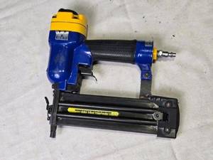 lot 236 image: WEN 61720 18-Gauge Pneumatic Brad Nailer for 34 to 2 Nails