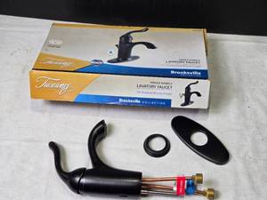 lot 249 image: Tuscany Brooksville Collection Single Handle Lavatory Faucet - Oil Rubbed Bronze Finish