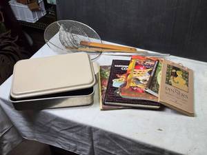 lot 260 image: Collection of 5 Vintage Cookbooks and Stainless Steel Strainer