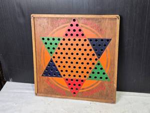 lot 270 image: Vintage Star Checkers Game Board