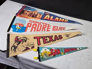 lot 275 image: Collection of 4 Vintage Texas Souvenir Pennants - Alamo, San Antonio, Padre Island, Texas