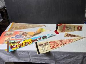 lot 282 image: Collection of 5 Vintage State Pennants - Kentucky, Oklahoma (One is torn and missing parts), Tennessee