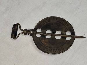 lot 298 image: Vintage Griswold 5-Inch Cast Iron Stove Dampener