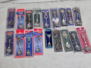 lot 304 image: Collection of Vintage Souvenir Collector Spoons from Different States and Parks