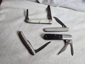 lot 317 image: Collection of 4 Vintage Pocket Knives with Unique Features