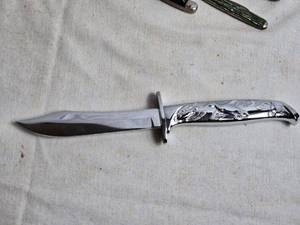 lot 319 image: Vintage Collectible Saladmaster Hunting Knife with Decorative Handle