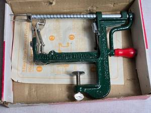 lot 342 image: Vintage White Mountain Apple Parer, Corer & Slicer