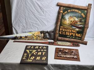 lot 350 image: Rustic Home Decor Signs and Wall Art