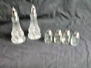 lot 392 image: Set of 6 Vintage Glass Salt and Pepper Shakers