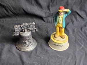 lot 410 image: 1976 Liberty Bell Coin Bank and Clown Figurine