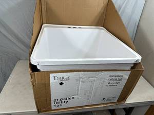 lot 6 image: New 21 Gallon Laundry  Utility Sink with Legs