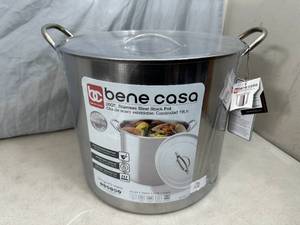 lot 32 image: New Bene Casa 20 Quart Stainless Stock Pot