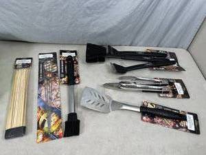 lot 52 image: New Farberware Grilling Tools