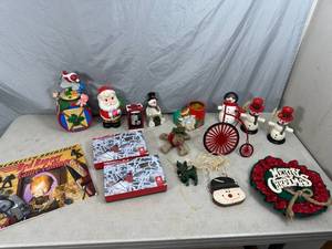 lot 66 image: Vintage Christmas Decoration, Ornaments, Cards, Etc