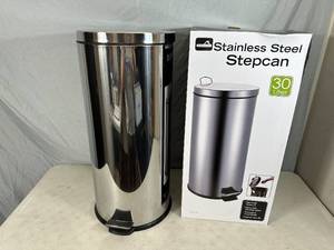 lot 75 image: New 30 liter Stainless Steel Step Trash Can - Shipping Dent on Back