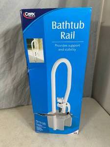 lot 76 image: New Clamp-On Bathtub Rail