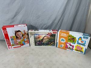lot 106 image: New ABC Blocks, Kids Puzzles