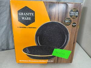lot 126 image: New Granite Ware 2 pc Enamelware Outdoor Plate Set