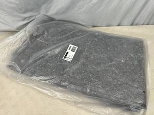 lot 146 image: New Pack of 6 Economy Moving Blankets