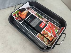 lot 222 image: New Roaster Pan with Rack