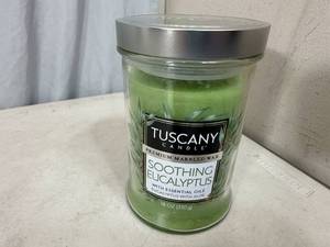 lot 273 image: New 18 oz Tuscany Premium Candle with Essential Oils