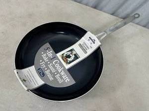 lot 278 image: New Blue Sapphire Ceramic Coated 11 inch Frying Pan