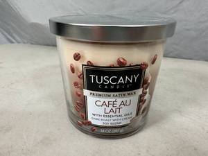 lot 365 image: New Tuscany 14 oz 3 Wick Candle