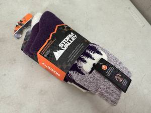lot 374 image: 2 New Pair Thermal Boot Socks