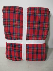 Comfort Bay Plush Yarn Dye Throw 50x 60 Polyester Blend Multicolor Plaid
