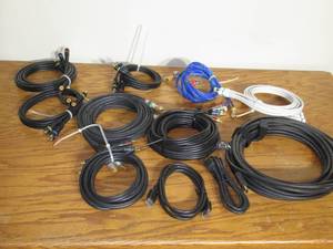 lot 135 image: HDMI-Component-RCA Cables - Nice Bin Lot