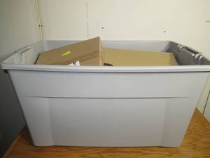 lot 130 image: Huge Bin - Paradigm & Episode Brackets
