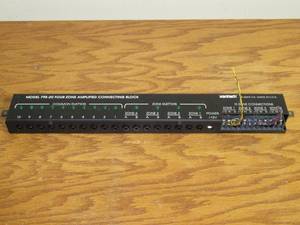 lot 72 image: Xantech - 795-20 - Four Zone Amplified Connecting Block