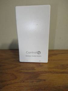 lot 71 image: Control4 - LOZ-5S1-X - Wireless Outlet Switch