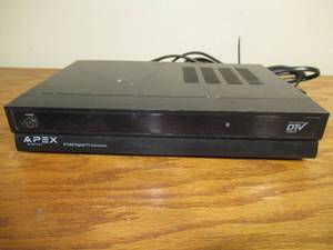 lot 64 image: Apex - DT502 - Digital TV Converter - DTV