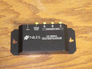 lot 62 image: Niles - C5-HDDA - Cat5 Component and Digital Audio Transformer