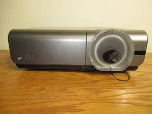 lot 50 image: Optoma - RS-232 - Projector